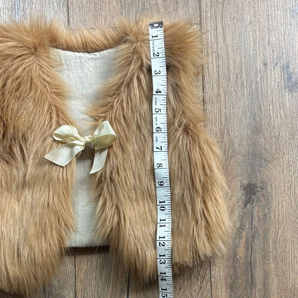 Girls Faux Fur Vest with Bow Size 120 (5-6 years) Camel Tan Boutique Layer